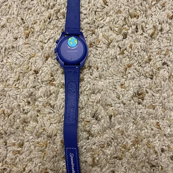 Swatch X Omega MOONSHINE GOLD (Hunter’s Moon) - Picture 7 of 13